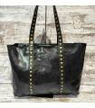 TOTE CON TACHUELAS